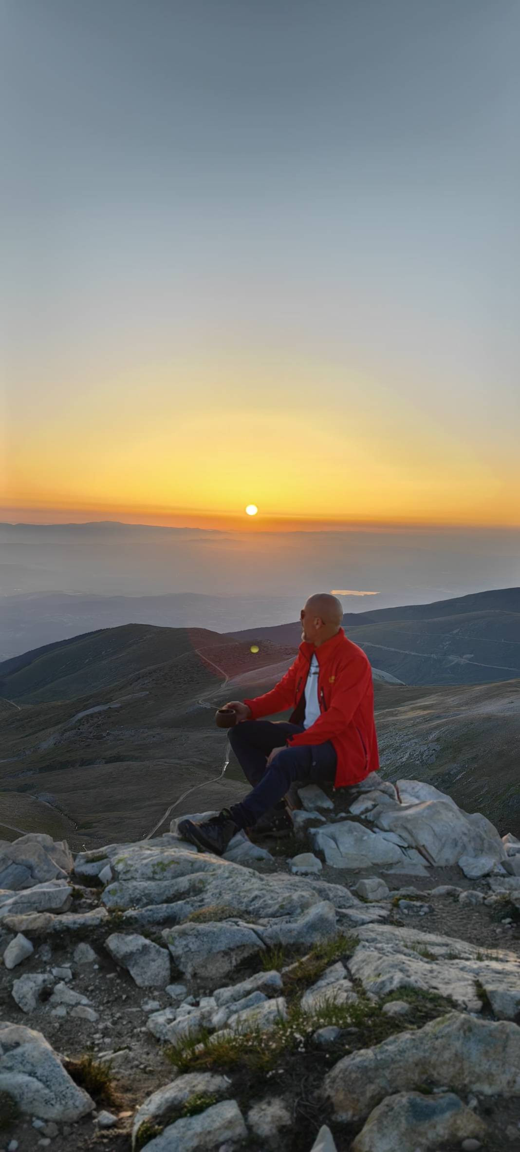 Uludağ’ın zirvesinde görüntülendi: Gün doğumu ve ayın batışı aynı karede - Resim: 4